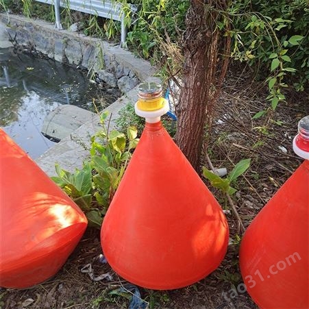天蔚湖州海上景区定位警示浮标聚乙烯材质700*900塑料航标