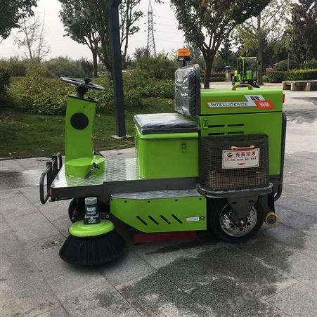 中禧  X5三刷扫地车  公园地面清扫车  环卫吸尘车