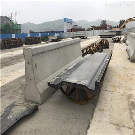 桥梁混凝土防撞墙模具 水泥防撞墻钢模板价格 定制