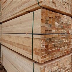 呈果木业 工地用白松木方价格表 2021建筑木方新报价